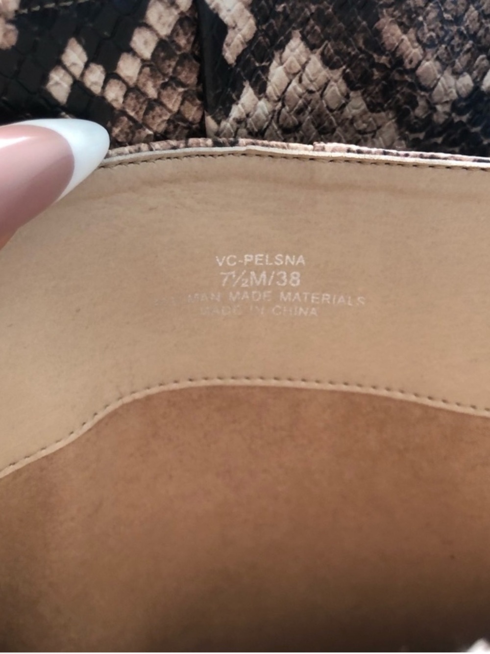 NWOT Vince Camuto Snakeskin Boots - Picture 6 of 6